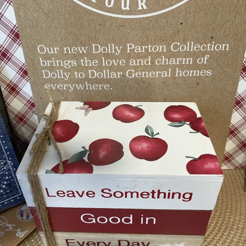 Dolly Parton Leave Something Good in Every Day Wooden Block and‎ Mug Set